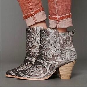 Ella Moss Booties Womens 8.5 M Victoria Tapestry Western Style Ankle Boots